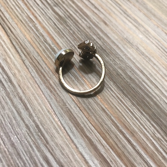 Stone crystal statement ring - Picture 3 of 6